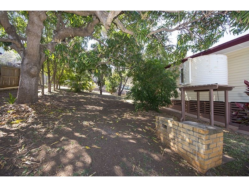 6 Carron Street, West Gladstone QLD 4680