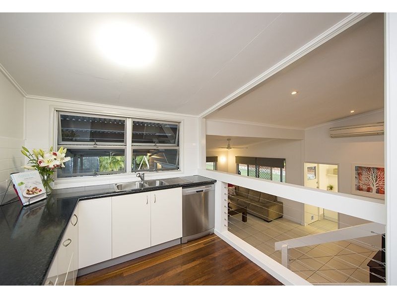 4 Fry Street, West Gladstone QLD 4680