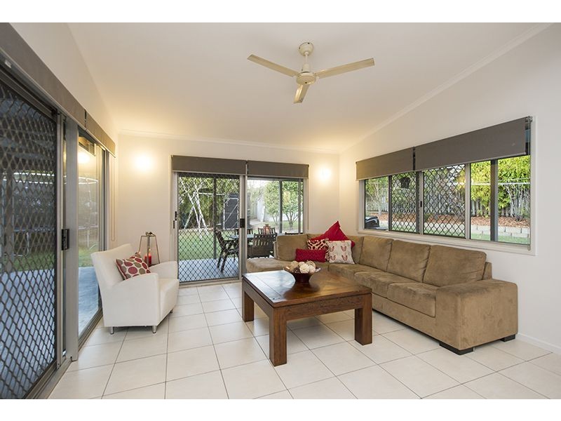 4 Fry Street, West Gladstone QLD 4680