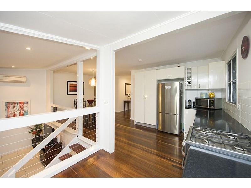 4 Fry Street, West Gladstone QLD 4680