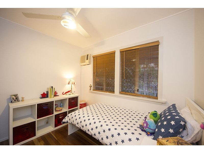 4 Fry Street, West Gladstone QLD 4680