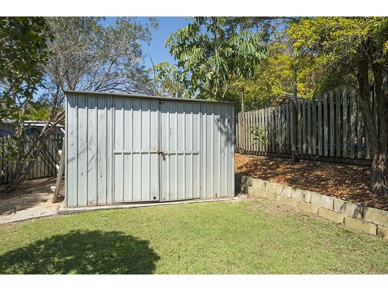 4 Fry Street, West Gladstone QLD 4680