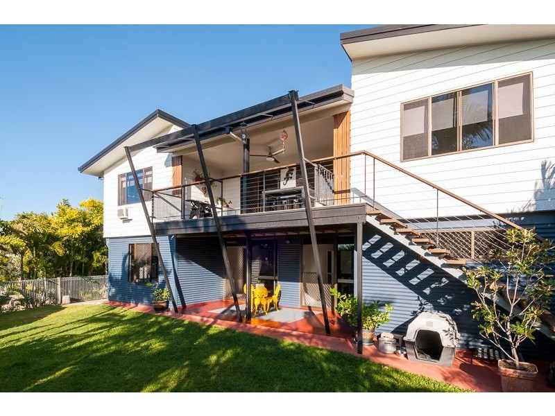 1 St Clements Close, Telina QLD 4680