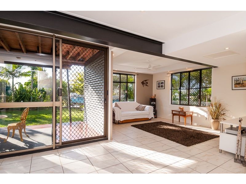 1 St Clements Close, Telina QLD 4680