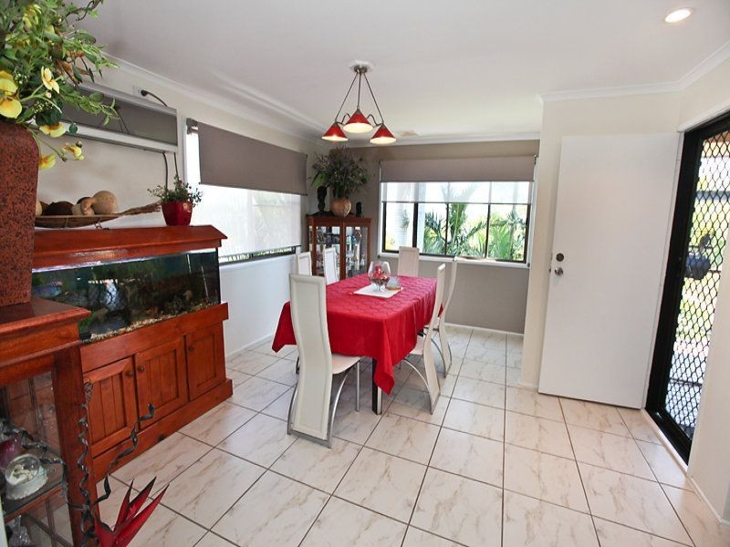 1 St Clements Close, Telina QLD 4680