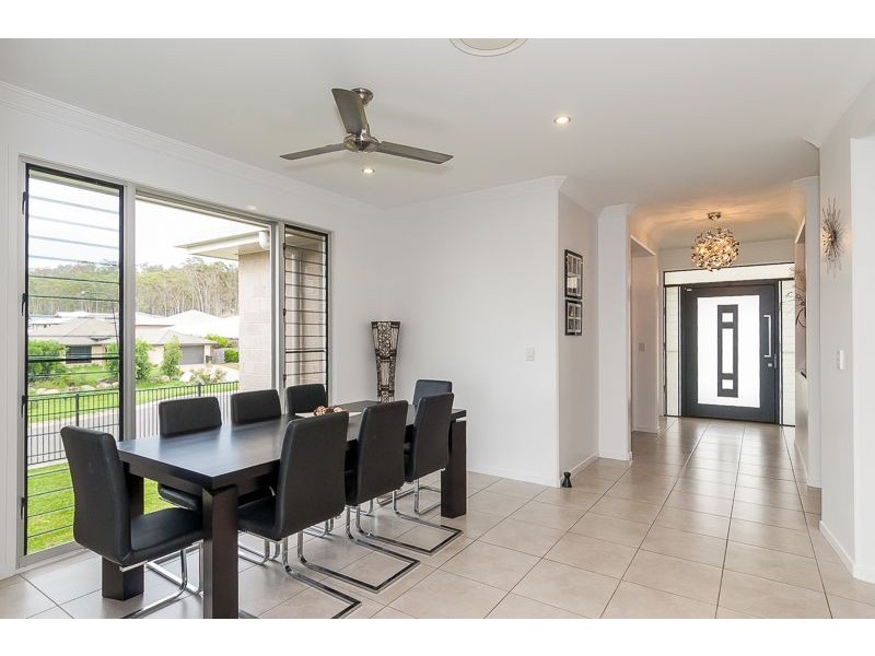 12 GRASSTREE CRESCENT, Kirkwood QLD 4680