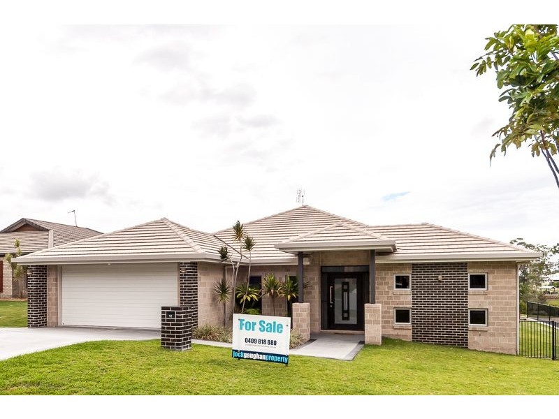 12 GRASSTREE CRESCENT, Kirkwood QLD 4680