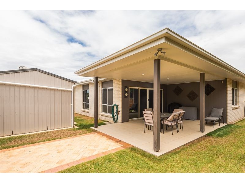 6 Grasstree Crescent, Kirkwood QLD 4680