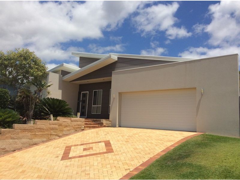 6 Grasstree Crescent, Kirkwood QLD 4680