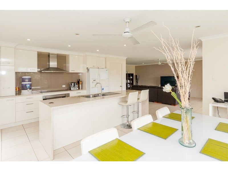 3 Petecost close, Glen Eden QLD 4680