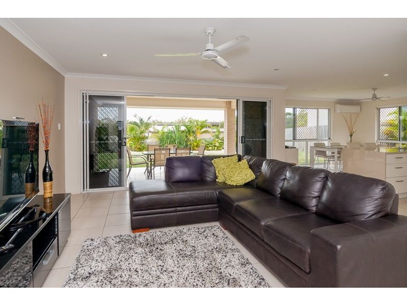 3 Petecost close, Glen Eden QLD 4680