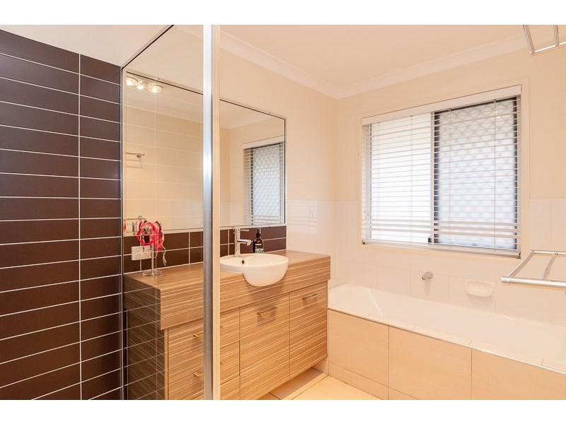 3 Petecost close, Glen Eden QLD 4680