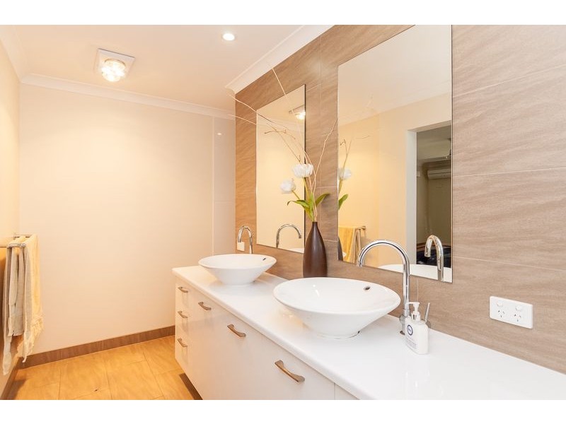 3 Petecost close, Glen Eden QLD 4680