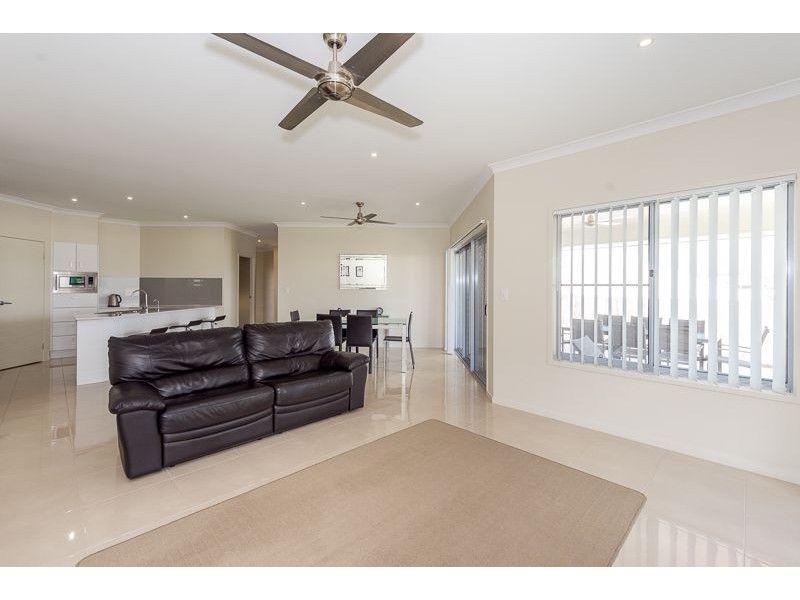 5 Palmerston court, New Auckland QLD 4680