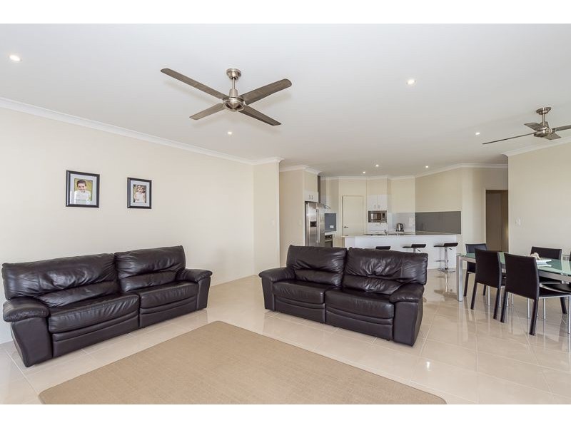 5 Palmerston court, New Auckland QLD 4680