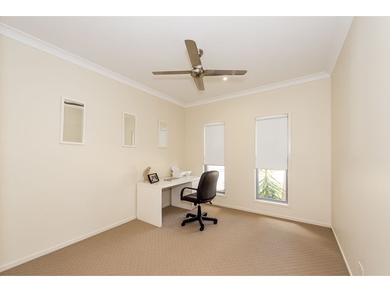 5 Palmerston court, New Auckland QLD 4680