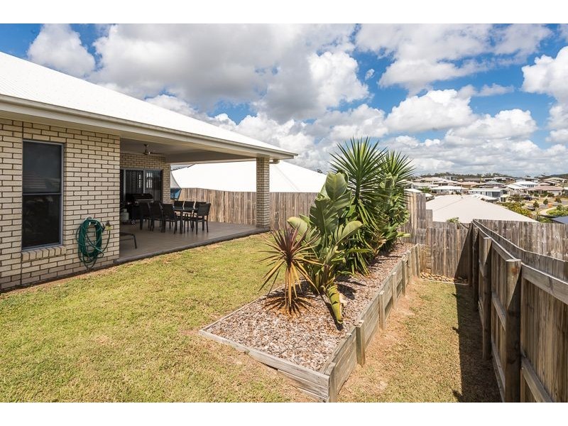 5 Palmerston court, New Auckland QLD 4680