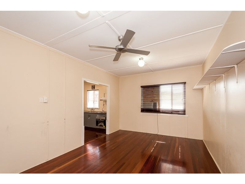 9 Philip Street, South Gladstone QLD 4680