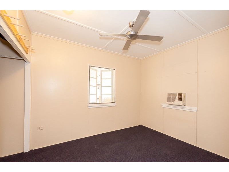 9 Philip Street, South Gladstone QLD 4680