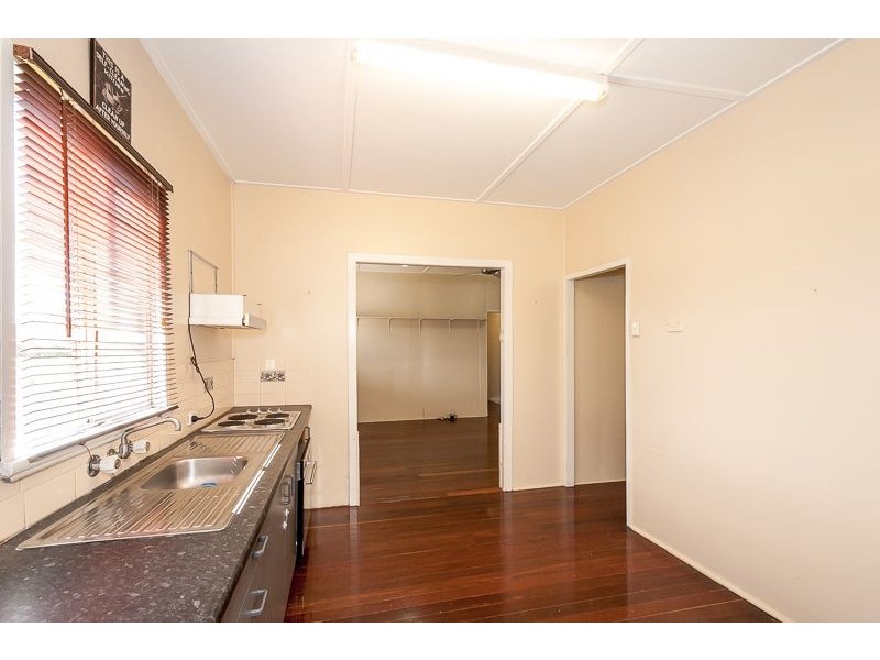 9 Philip Street, South Gladstone QLD 4680