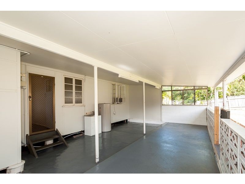 9 Philip Street, South Gladstone QLD 4680