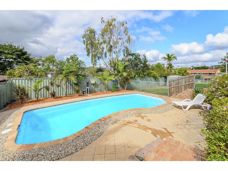 32 Gretel Drive, Clinton QLD 4680