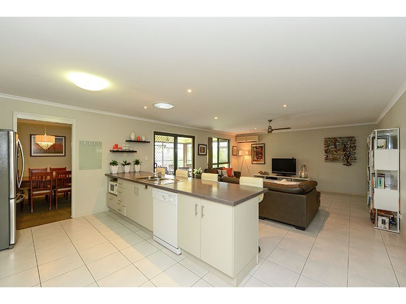 41 Sharyn Drive, New Auckland QLD 4680