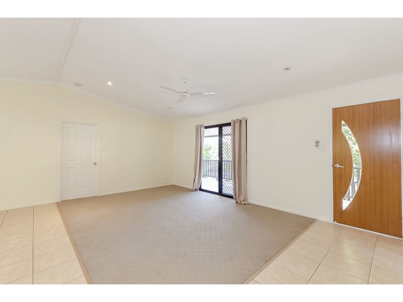 7 Walnut Street, New Auckland QLD 4680