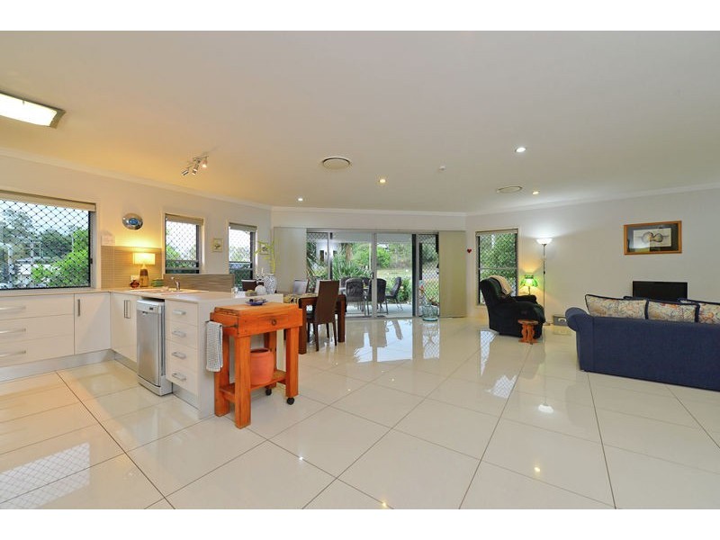 62 Boles Street, West Gladstone QLD 4680