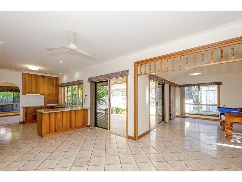 13 Barrine Close, Clinton QLD 4680