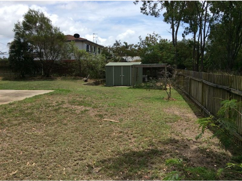 8 Gretel Drive, Clinton QLD 4680