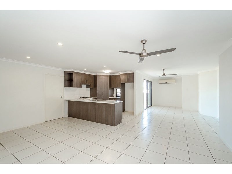 1/24 Mc Leod Street, Boyne Island QLD 4680