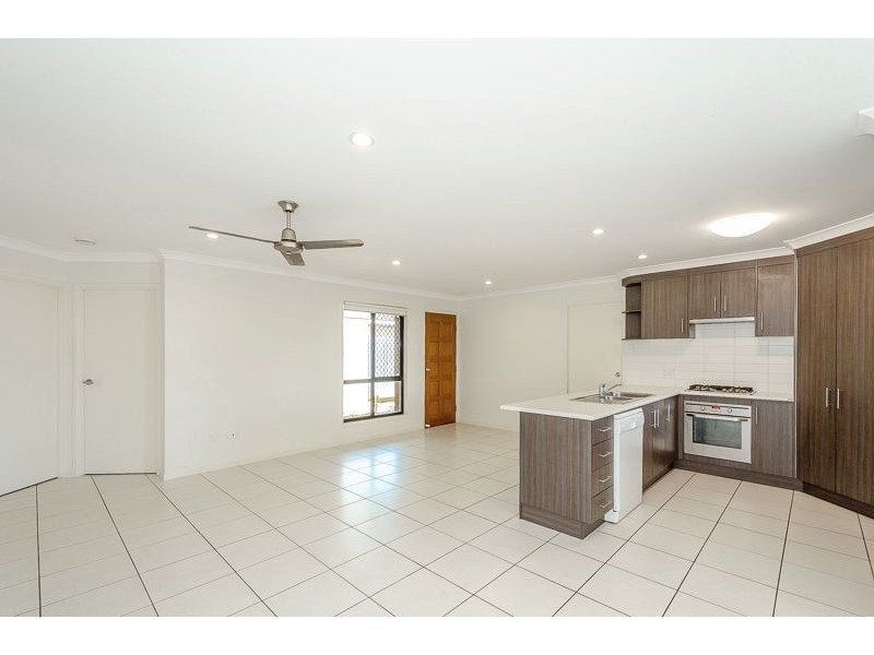 1/24 Mc Leod Street, Boyne Island QLD 4680