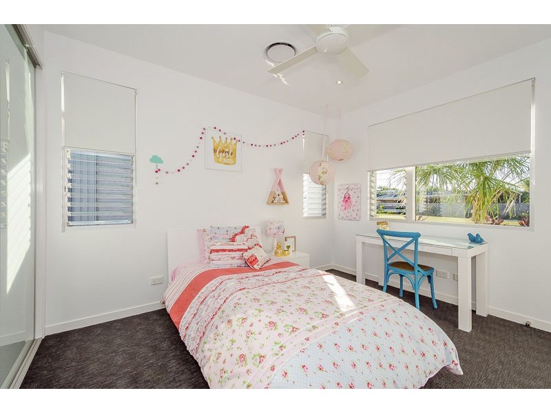 2 Parksville Drive, New Auckland QLD 4680