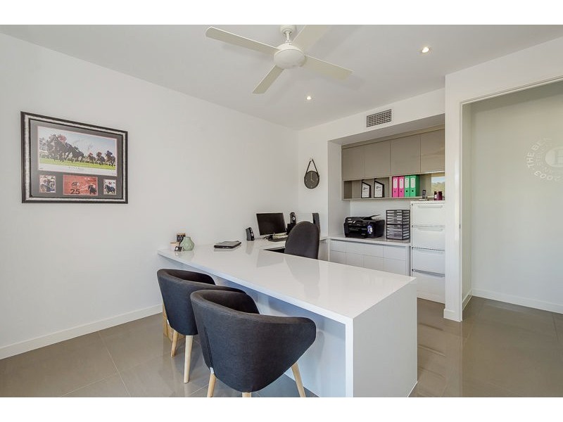 2 Parksville Drive, New Auckland QLD 4680