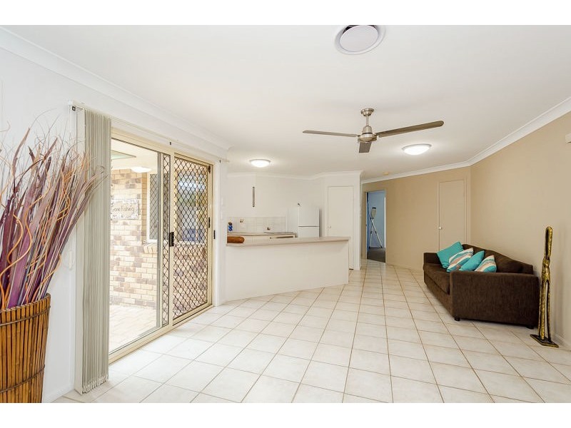 19 Benjamin Court, Glen Eden QLD 4680