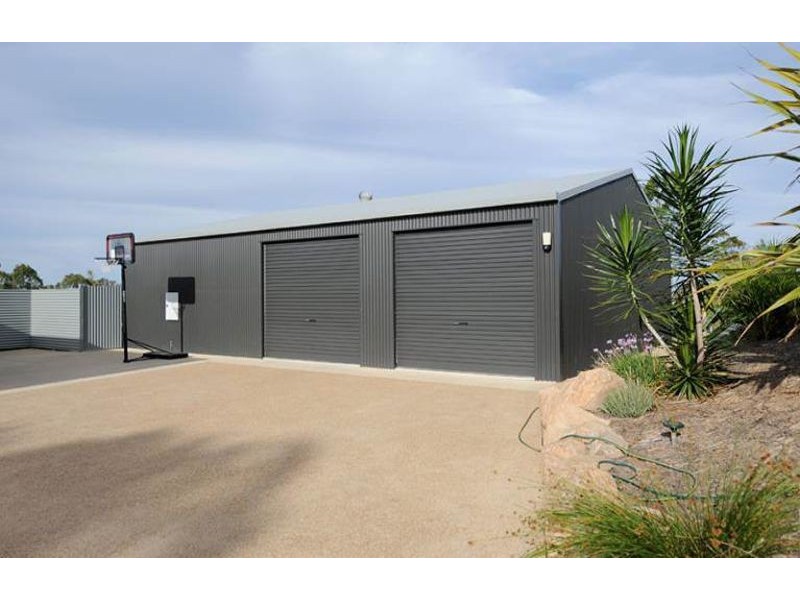 6 Tree Tops Close, O’connell QLD 4680