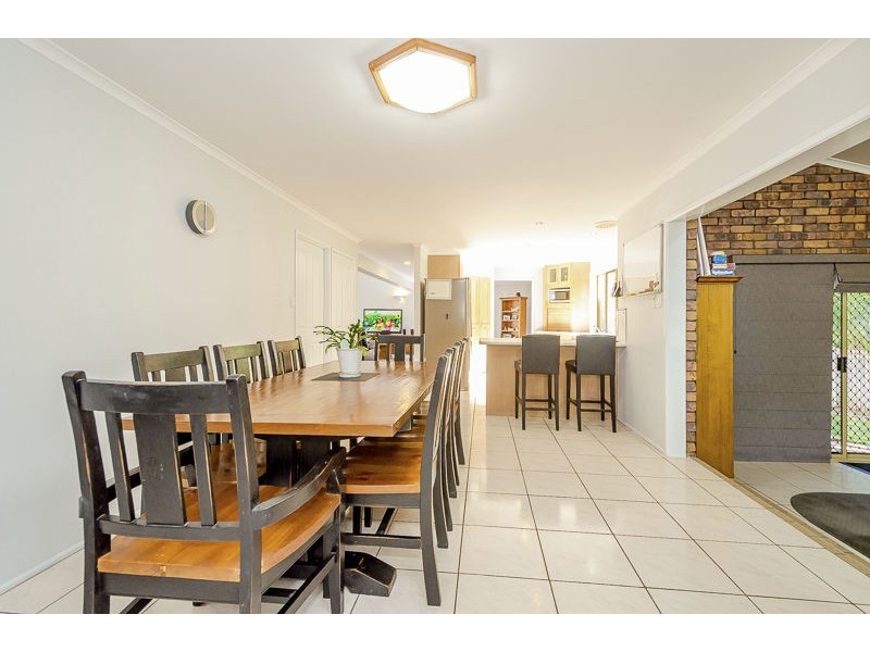 3 Carpentaria Close, Clinton QLD 4680