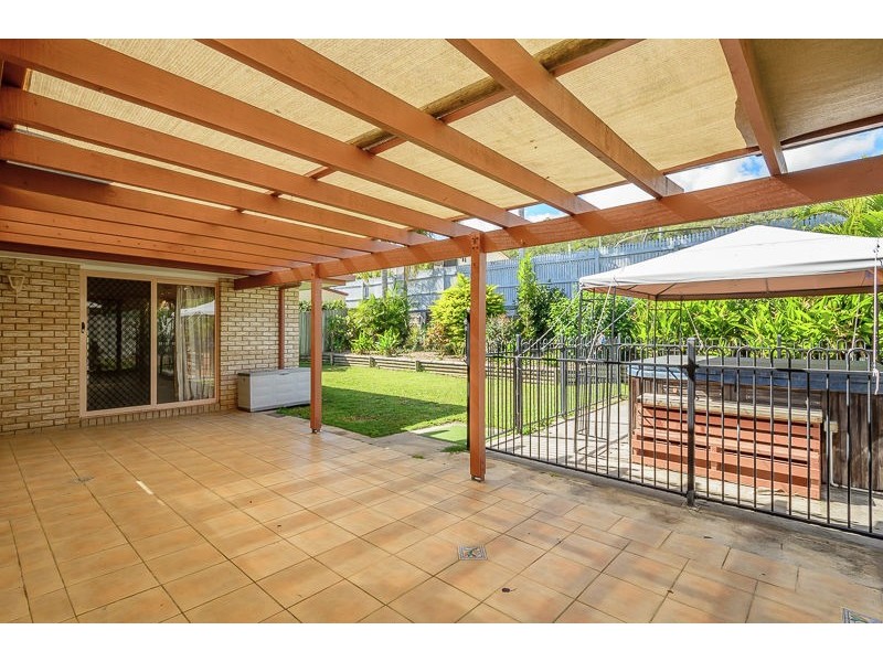 74 Dixon Drive, Telina QLD 4680