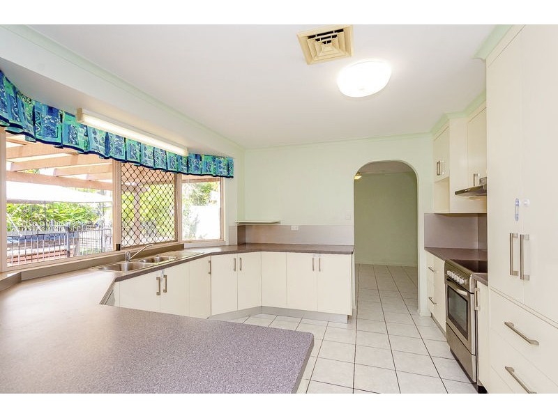 74 Dixon Drive, Telina QLD 4680