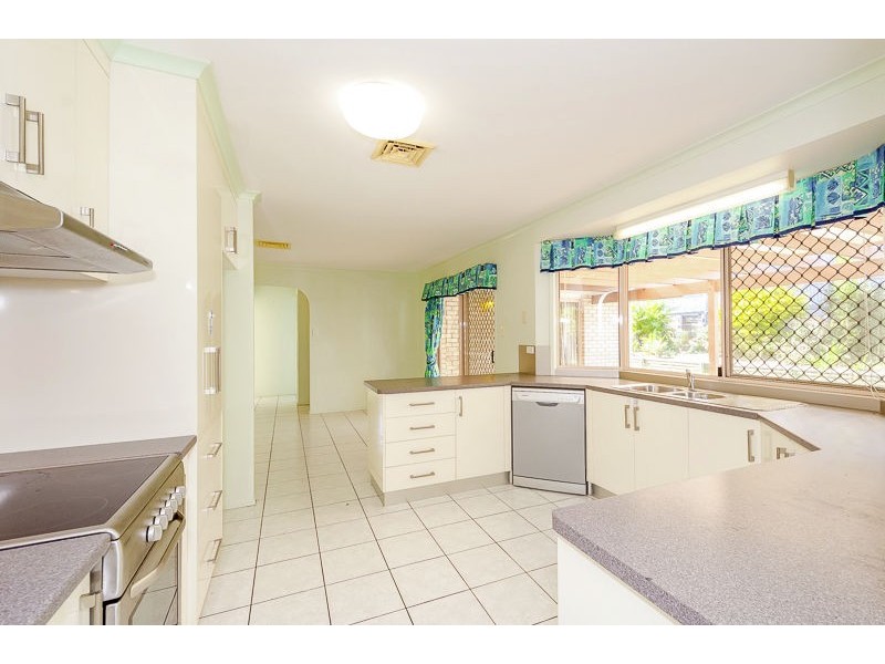 74 Dixon Drive, Telina QLD 4680