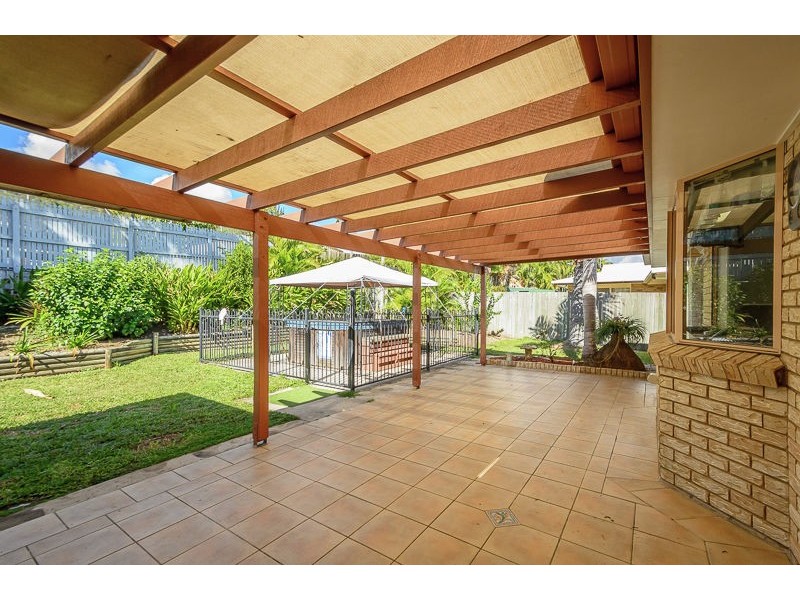 74 Dixon Drive, Telina QLD 4680