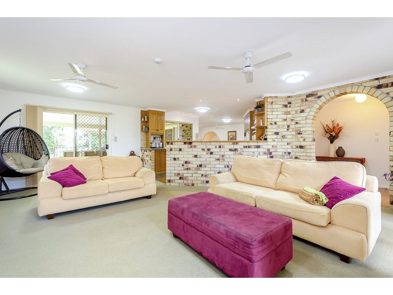 6 Nicholas Street, Glen Eden QLD 4680