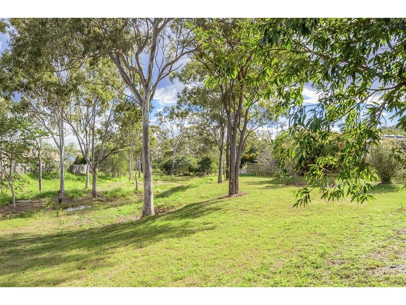 6 Nicholas Street, Glen Eden QLD 4680