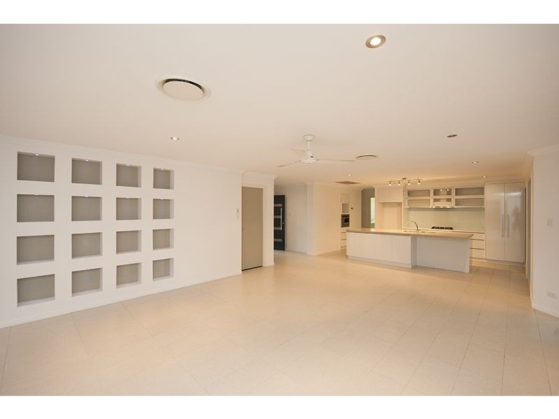 17 Beezley Street, Glen Eden QLD 4680