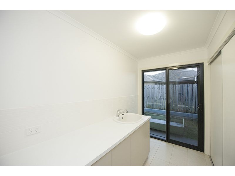 17 Beezley Street, Glen Eden QLD 4680