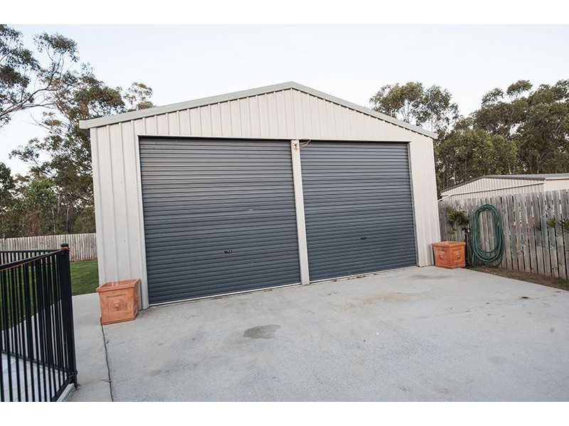 17 Beezley Street, Glen Eden QLD 4680