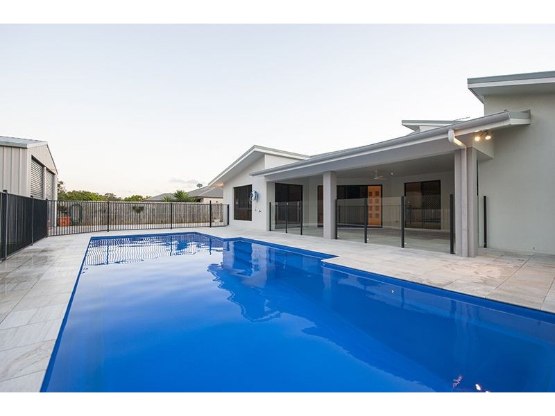 17 Beezley Street, Glen Eden QLD 4680