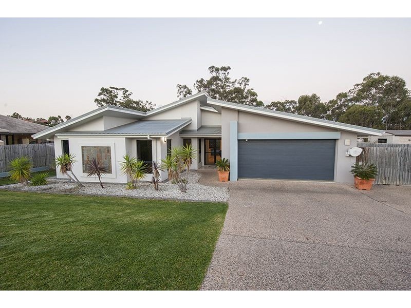 17 Beezley Street, Glen Eden QLD 4680
