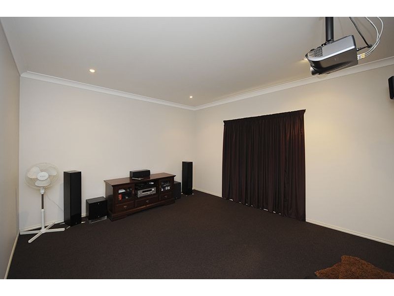 229 Oaka Street, South Gladstone QLD 4680